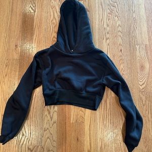Romwe cropped black hoodie